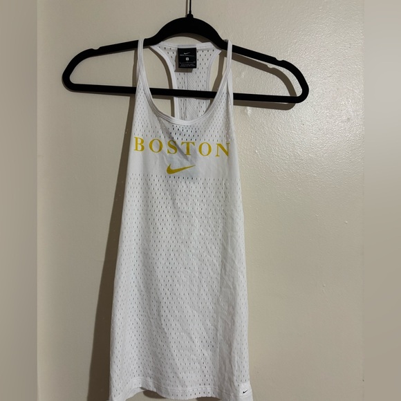 Nike White Tank Top NWT - Picture 1 of 4